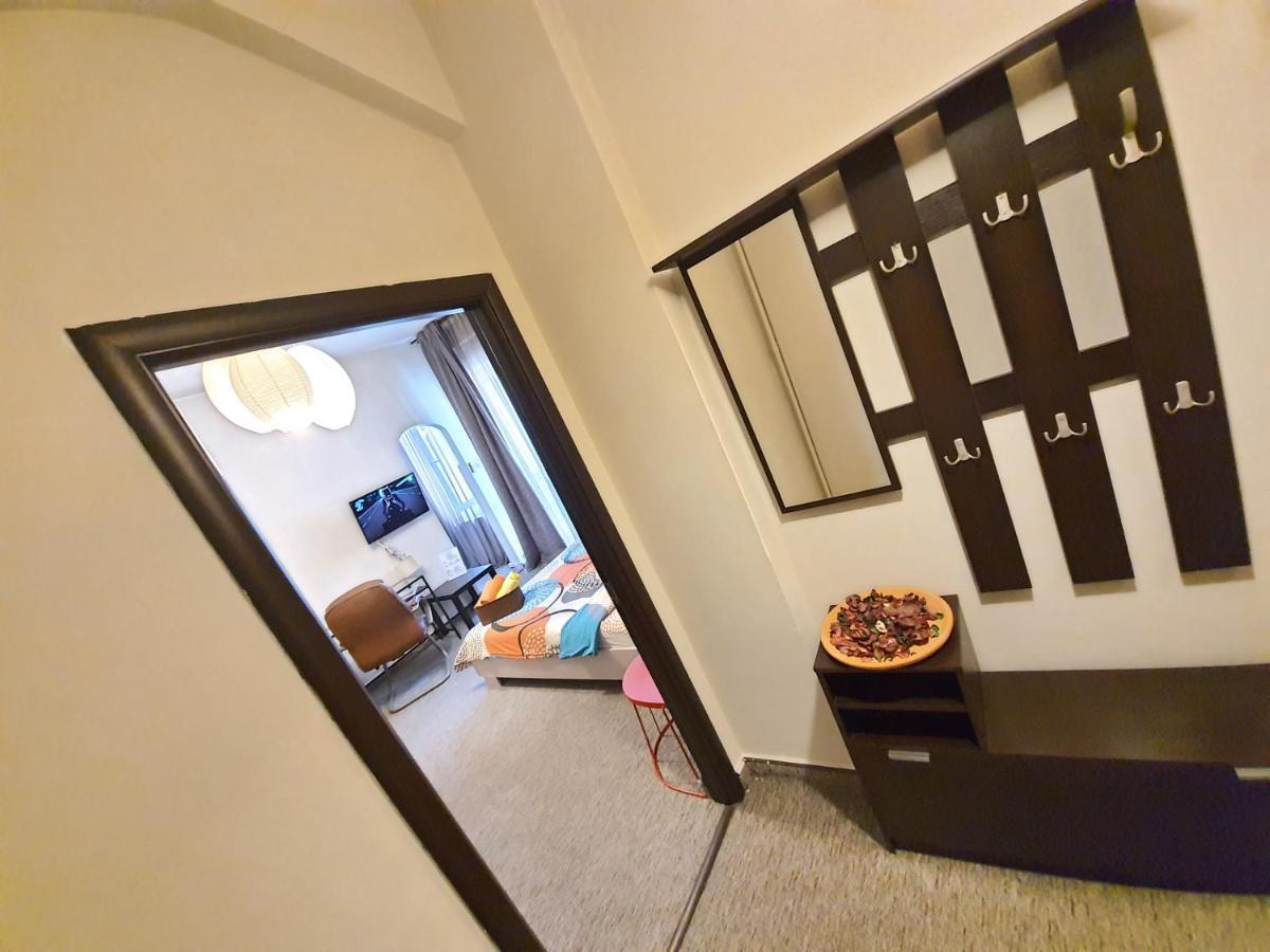 Global Downtown Apartments - Universitate - Calea Victoriei Bukarest Kültér fotó