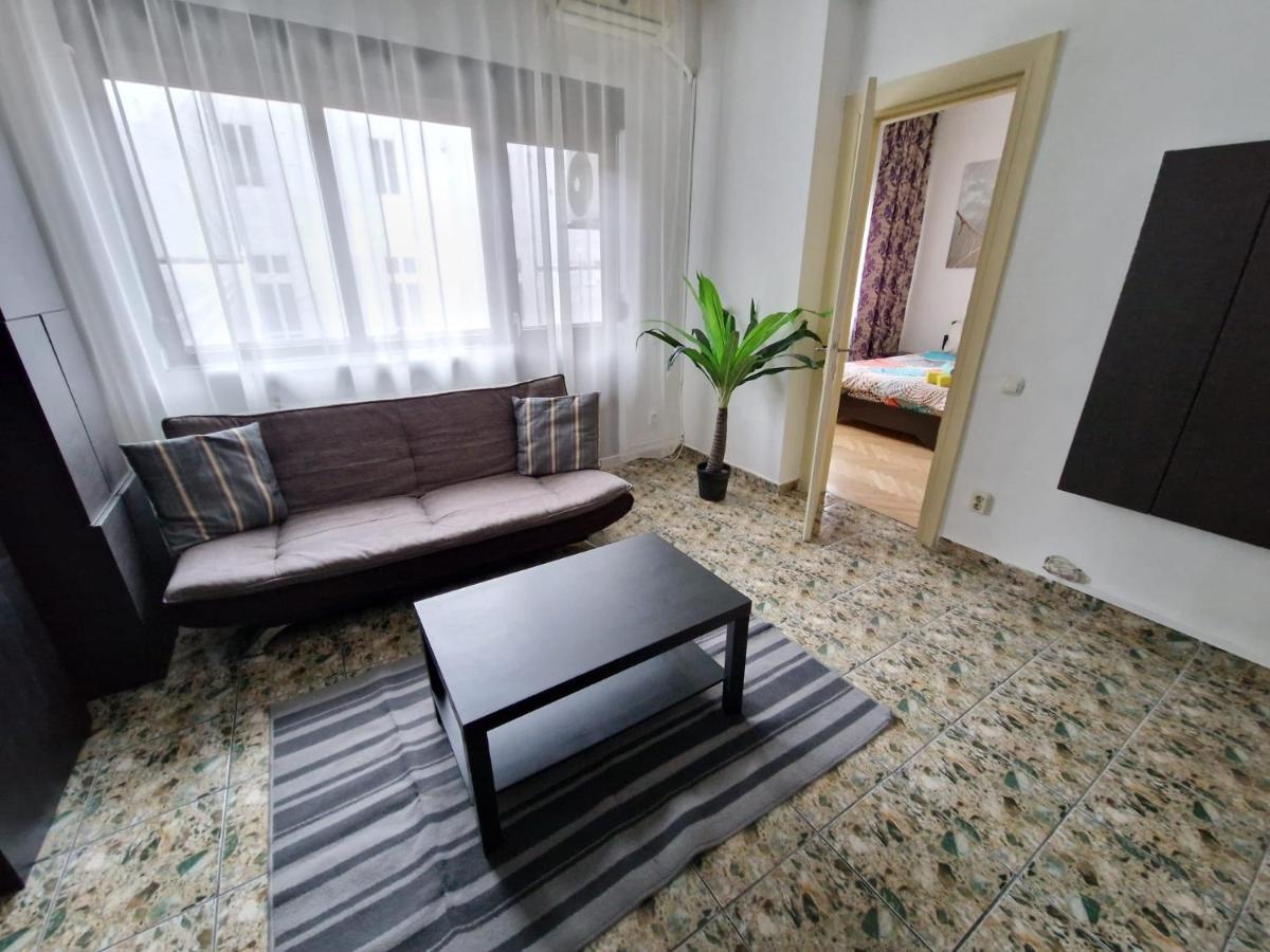 Global Downtown Apartments - Universitate - Calea Victoriei Bukarest Kültér fotó