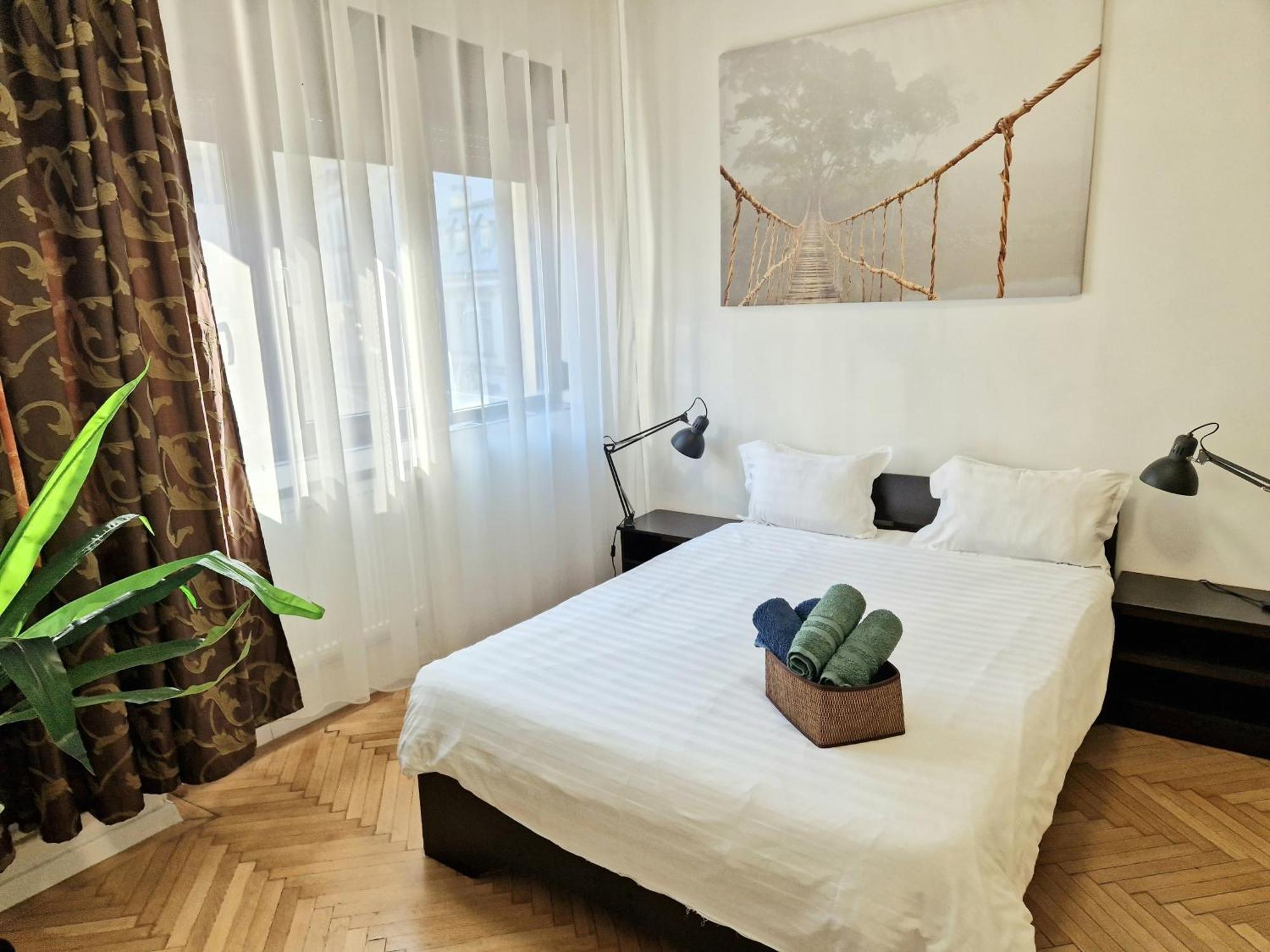 Global Downtown Apartments - Universitate - Calea Victoriei Bukarest Kültér fotó
