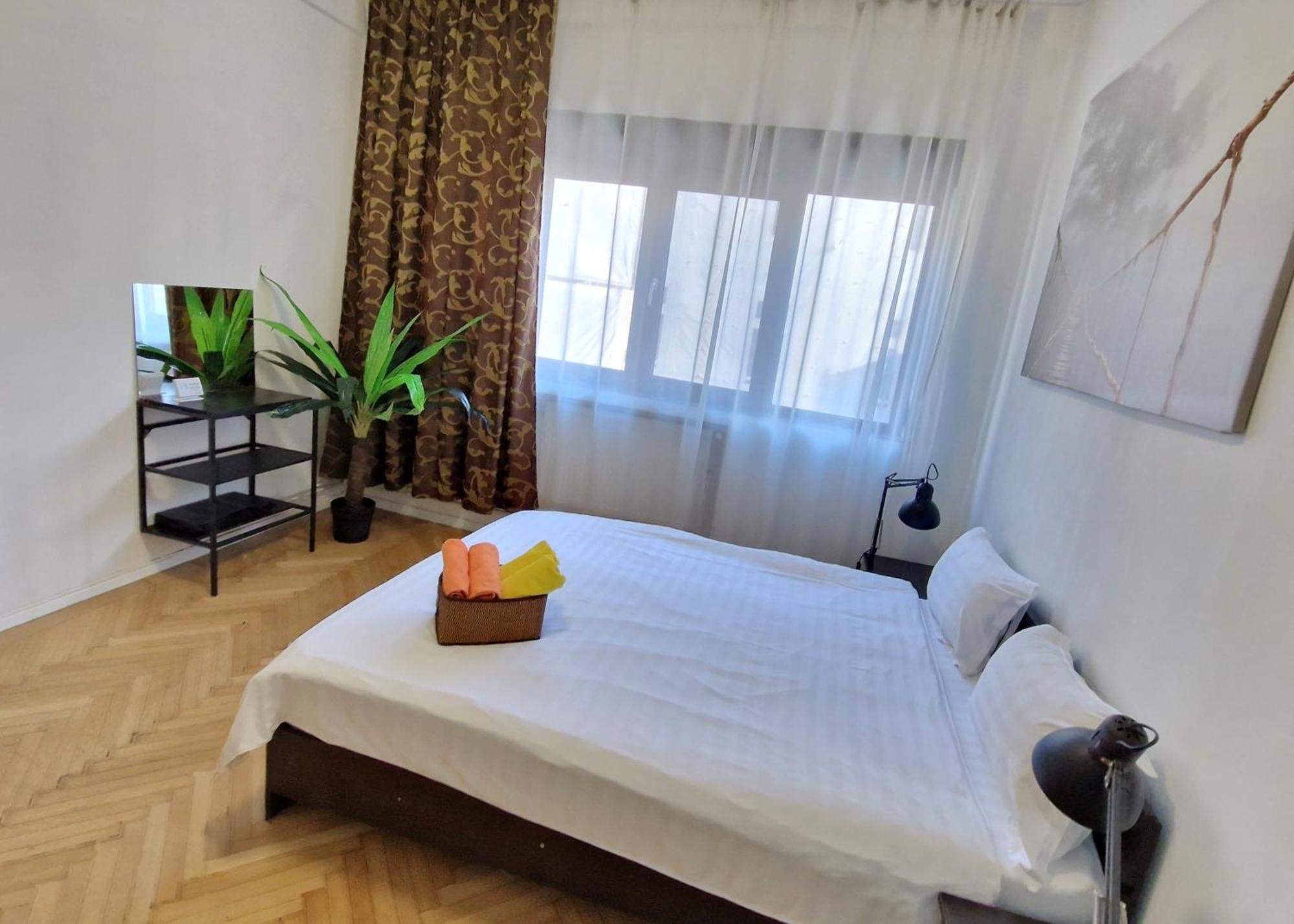 Global Downtown Apartments - Universitate - Calea Victoriei Bukarest Kültér fotó