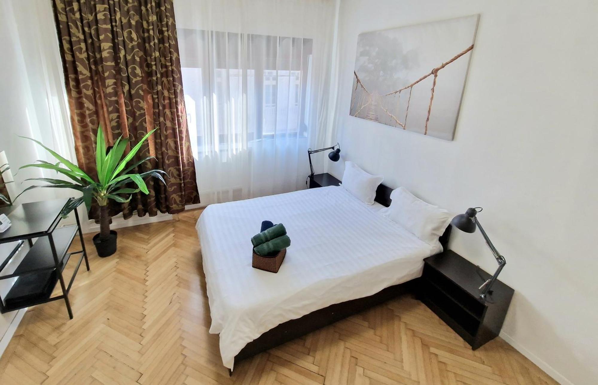 Global Downtown Apartments - Universitate - Calea Victoriei Bukarest Kültér fotó